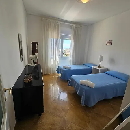 La Casa Di Iole A San Lorenzo, Trilocale In Via Pietrabruna Vicino Alle Spiagge דירה *